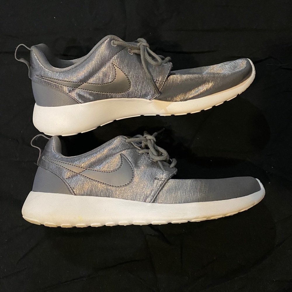 Nike Roshe One PRM Gunsmoke White